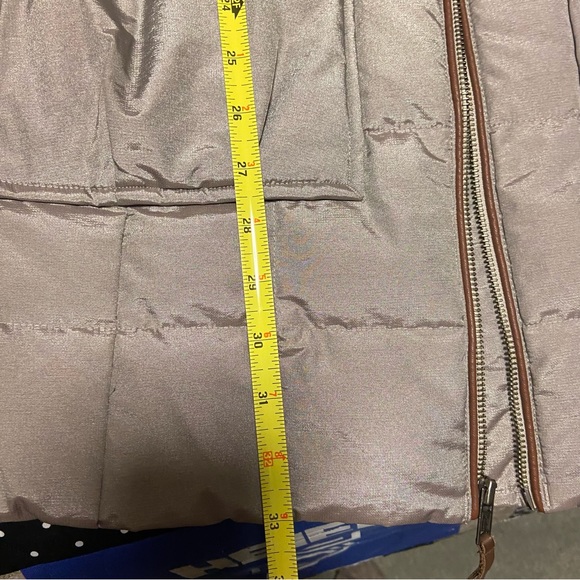 Eddie Bauer Down Parka 
Size: Medium Tall
Color: Champagne, metallic taupe - Picture 11 of 14